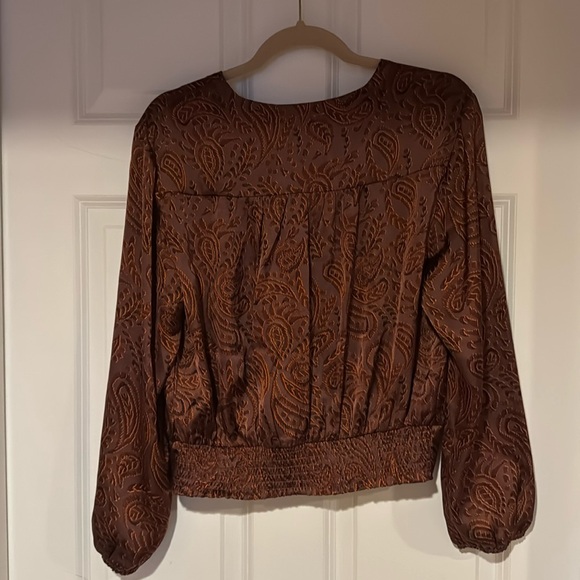 DR2 Daniel Rainn Burgundy Paisley V Neck Top Size Medium - Picture 2 of 5